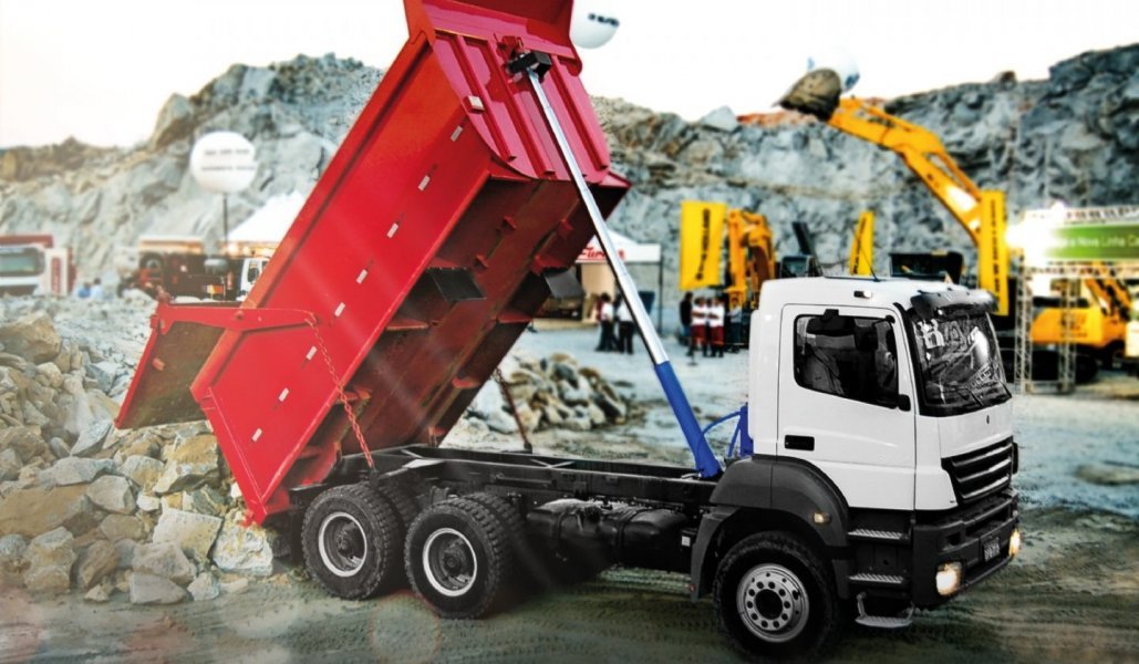Caminhão Basculante